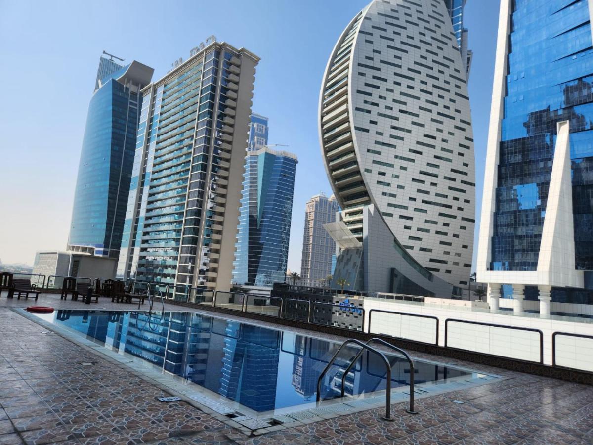 Furnished Studio Apartment Near Business Bay Metro Station 迪拜 外观 照片
